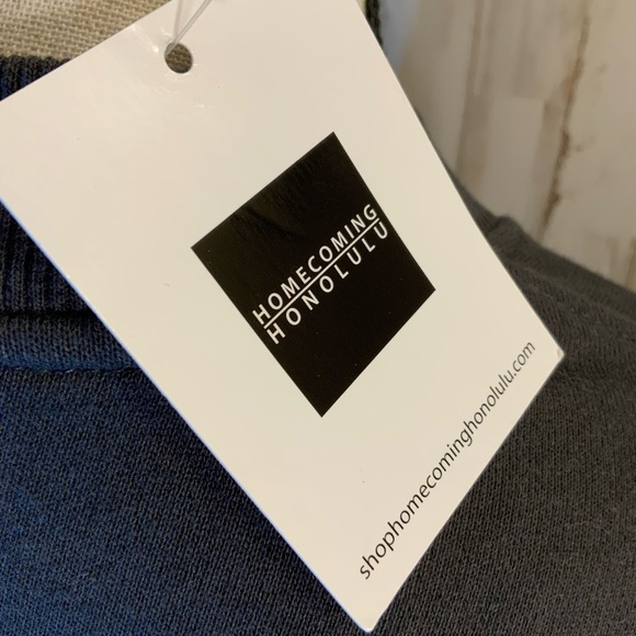 Blanc de blanc lace up the front sweatshirt. Size M. NWT - Picture 3 of 6